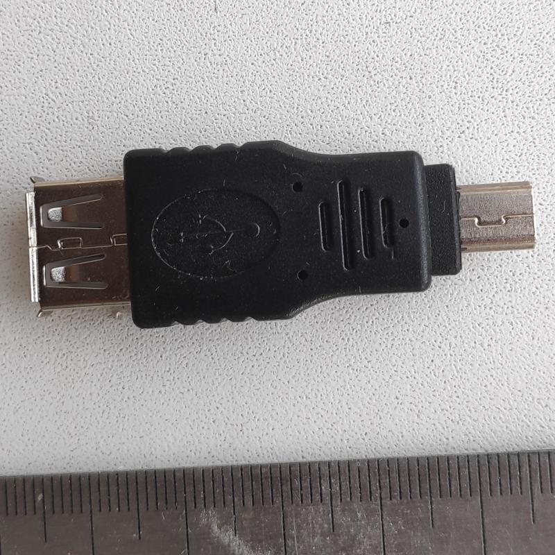  USB A (F)  - miniUSB 