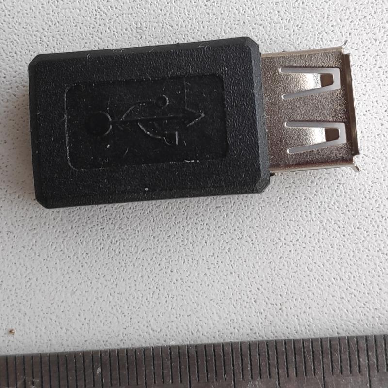  USB A (F)  - miniUSB 