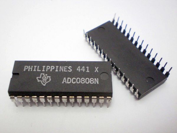 ADC0808N :  -  /ADC 8B 8-CHN 100uS
 : DIP28
 : 
 : TL0808,  ADC808,  ...